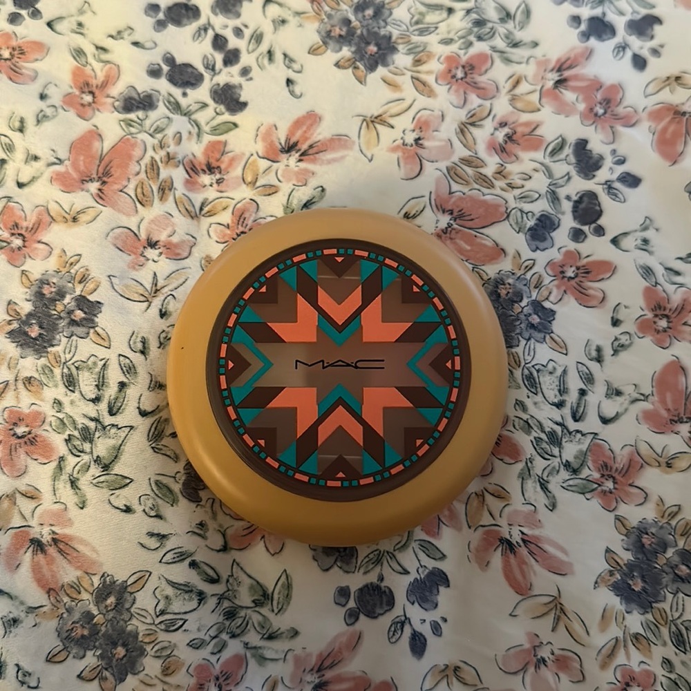 MAC Cosmetics Dunes at Dusk Gleamtones Powder